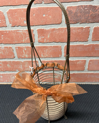METAL WINE BOTTLE HOLDER WITH BROWN RIBBON