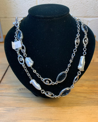 NECKLACE BRIGHTON SILVER WITH BAROQUE PEARLS AND SILVER LINKS