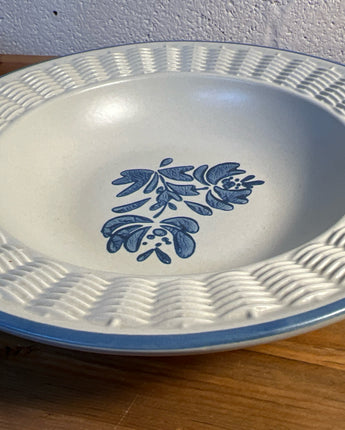 PFALTGRAFF WHITE WITH BLUE ACCENT BOWL WITH BASKET WEAVE WIDE RIM