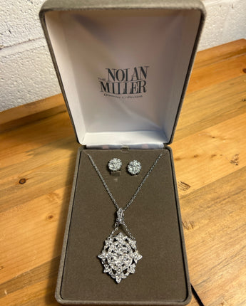NOLAN MILLER GLAMOUR COLLECTION EARRINGS & NECKLACE