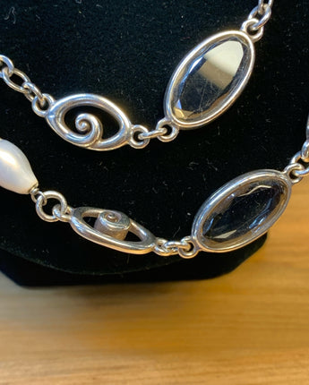 NECKLACE BRIGHTON SILVER WITH BAROQUE PEARLS AND SILVER LINKS