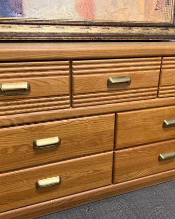 YOUNG AMERICAN BY STANLEY LIGHT OAK 7 DRAWERS GOLD PULLS