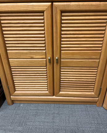 YOUNG AMERICAN BY STANLEY OAK CABINET W/LOUVER DOORS GOLD PULLS