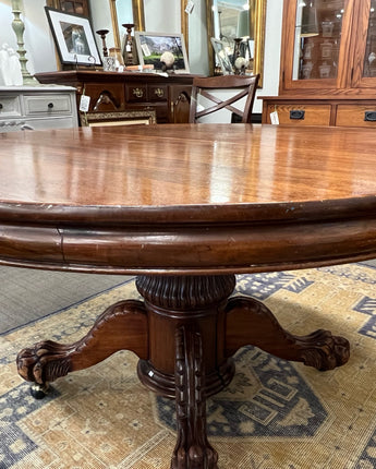 VINTAGE ROUND OAK PEDESTAL DINING TABLE