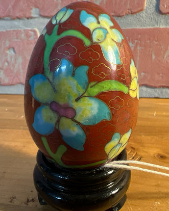 CERAMIC EGG BROWN WITH TURQUOISE BLOSSOMS & WOOD STAND