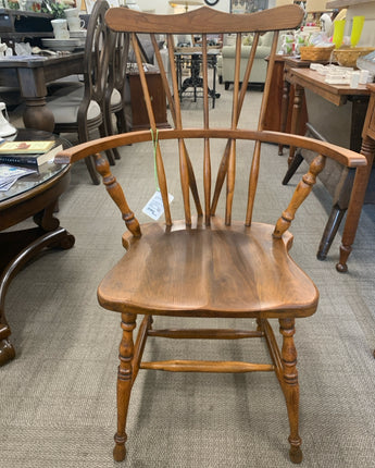 CHAIR ANTIQUE WINDSOR BACK SOLID MAPLE WOOD 37" TOTAL HEIGHT, 17" TO SEAT