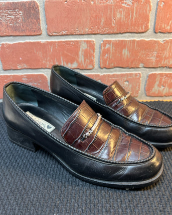 BRIGHTON LEATHER LOAFERS 8.5 BLACK/BROWN CROC W/SILVER TOP BAR