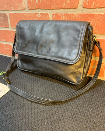 STONE MOUNTAIN BLACK LEATHER MESSENGER HANDBAG 7.5"X2.25"X10.5"