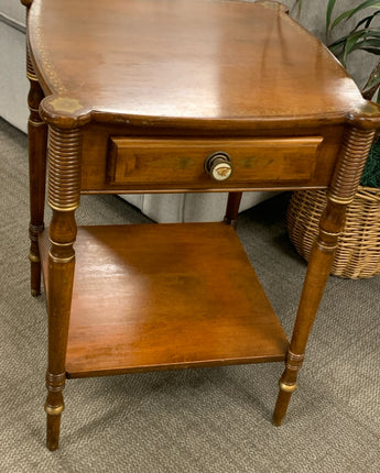 HITCHCOCK ANTIQUE NIGHTSTAND/END TABLE WITH ONE DRAWER