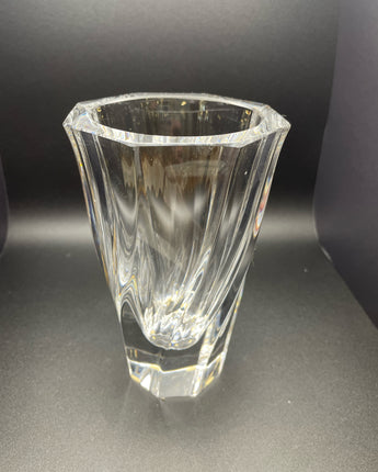 ORREFORS SWEDISH CRYSTAL HEXAGON SHAPE VASE W/SLIGHT SWIRL SIDES