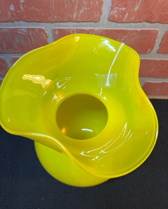 YELLOW HAND BLOWN GLASS VASE WITH RUFFLE RIM 10"X6.5"X6.5"