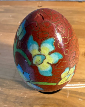 CERAMIC EGG BROWN WITH TURQUOISE BLOSSOMS & WOOD STAND