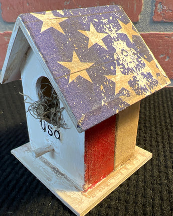 PATRIOTIC WOOD BIRDHOUSE WHITE WITH USA & NAVY WITH WHITE STAR ROOF