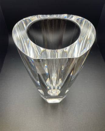 ORREFORS SWEDISH CRYSTAL VASE SMOOTH SIDES HEXAGON SHAPE