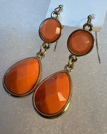EARRINGS GOLD WITH 2 CABOCHON FACET ORANGE STONES