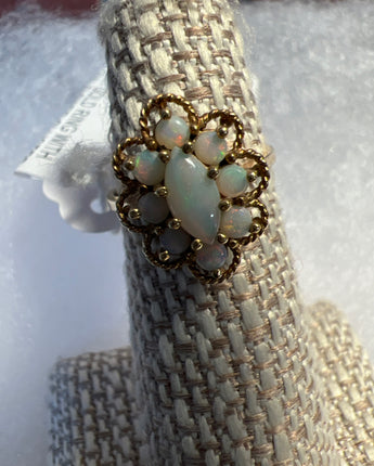 14 KT GOLD RING WITH OPAL FLOWER CLUSTER