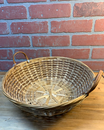 BASKET TWO TONED LIGHT BROWN ROUND WITH 2 HANDLES