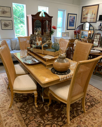 LEXINGTON, BLONDE OAK WOOD, TABLE, 8 CHAIRS w/ CAIN BACK, CREAM FABRIC SEATS