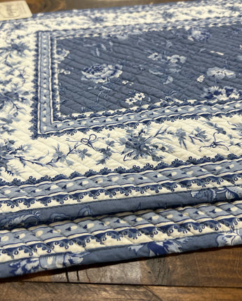 WILLIAM SONOMA FEDERAL BLUE FLORAL REVERSIBLE PLACE MATS