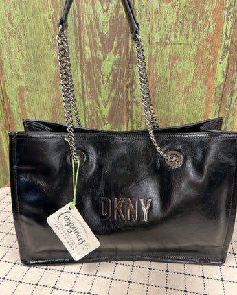 DKNY MAGGIE BLACK TOTE W/SILVER CHAIN