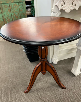 ROUND CHERRY PEDESTAL SIDE TABLE