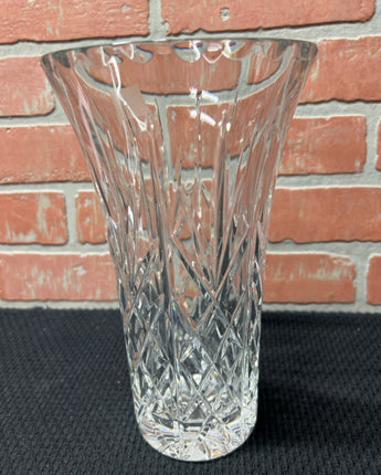 VINTAGE ROYAL GALLERY CUT CRYSTAL VASE 9.5"X5.5"X5.5"