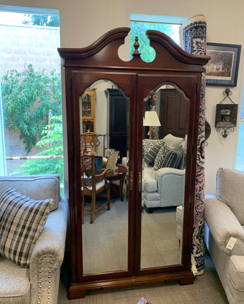 ARMOIRE CHERRY MIRRORED FRONT 3 SHELVES 1 DRAWER