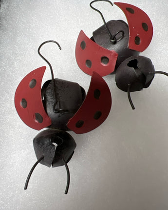 METAL BLACK & RED LADY BUGS WITH HOOKS