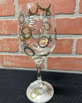 "LOLITA" WINE GLASS WITH PAINTED DIAMOND RINGS