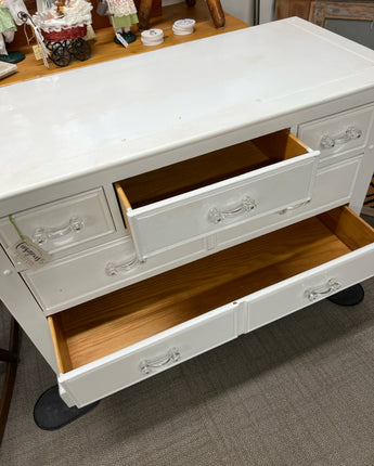 WHITE WOOD DRESSER W/6 DRAWERS CLEAR PULLS