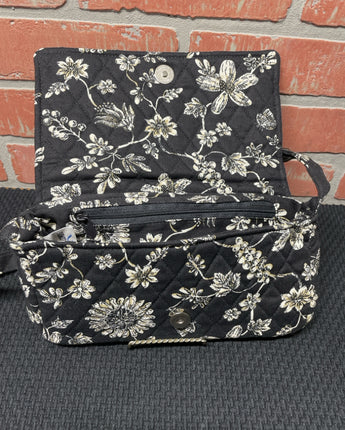 VINTAGE QUILTED KEEPERS BLACK WITH CREAM FLORAL 6"X10.5"