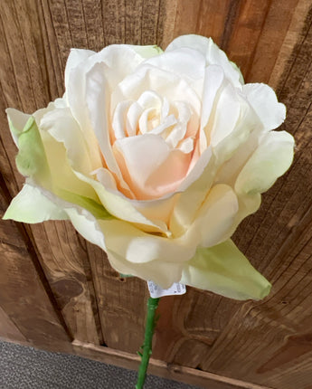 WHITE ROSE PINK CENTER LONG STEM