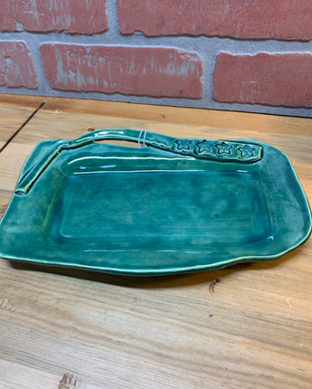 GREEN RECTANGLE TRAY WITH EMBOSSED FLOWERS