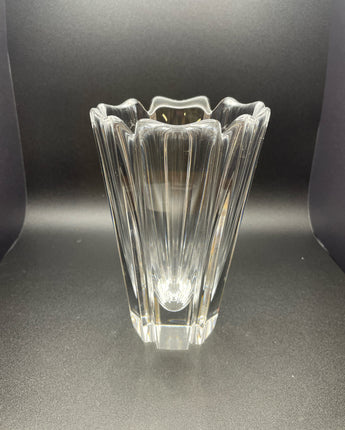 ORREFORS SWEDISH CRYSTAL VASE SMOOTH SIDES HEXAGON SHAPE W/DEEP PETAL RIM