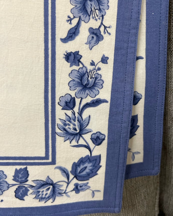 WILLIAM SONOMA FEDERAL BLUE FLORAL REVERSIBLE WITH STRIPES PLACE MAT