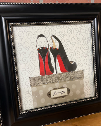 BLACK WIDE FRAME WITH RED PUMPS