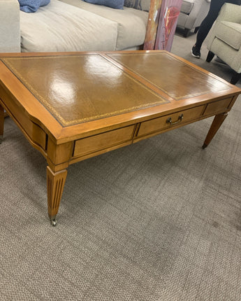 COFFEE TABLE LEATHER TOP ONE DRAWER BROWN STAIN BRASS WHEELS