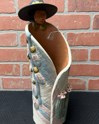 WRAP AROUND FIGURE WITH PASTEL CACTUS AND NATIVE HEAD 14"X4.5"X4.5"