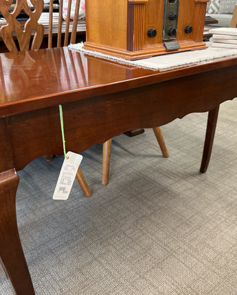 SOFA TABLE STAINED CHERRY WITH QUEEN ANNE LEGS