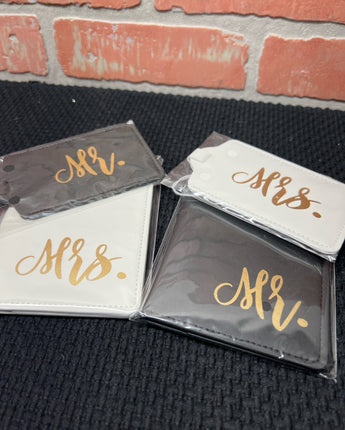MR & MRS LUGGAGE TAGS AND PASSPORT HOLDER SET, WHITE & BLACK WITH GOLD LETTERING