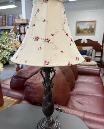 TABLE LAMP, DARK BROWN w / PINK RASPBERRY FLOWERS STITCHED ON A BEIGE SHADE