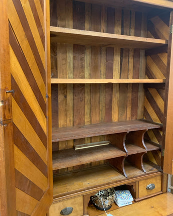 CHERRY/ MAPLE, DESK w/ HUTCH, 2 DOORS, 1 DRAWER, 2 SM DRAWERS (2 TONE/ STRIPES)