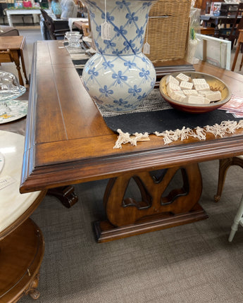 DINING TABLE  2 LEAVES 15" EACH; WOOD INLAY TOP