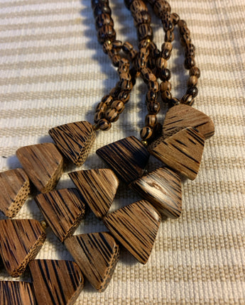 VINTAGE 3 STRAND ZEBRA WOOD TRIANGLE SHAPED NECKLACE