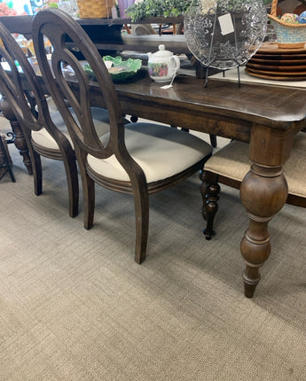 DINING SET TABLE WITH 2 LEAVES 6 CHAIRS ORNATE LEGS WITH DARK STAIN