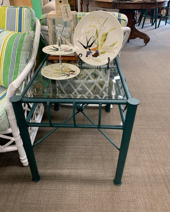 END TABLE GREEN IRON WITH GLASS TOP AND BIRD ON BASE